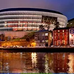 Homestay A 5 Minutos Andando Del Casco Viejo, Ayuntamiento, Plaza Circular Y Gran Via De Y Proximo A 2 Lineas De Metro