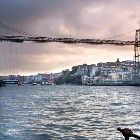Quarto em Acomodações Particulares A 5 Minutos Andando Del Casco Viejo, Ayuntamiento, Plaza Circular Y Gran Via De Y Proximo A 2 Lineas De Metro *