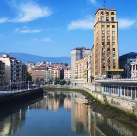 A 5 Minutos Andando Del Casco Viejo, Ayuntamiento, Plaza Circular Y Gran Via De Y Proximo A 2 Lineas De Metro Bilbau