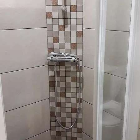 A 5 Minutos Andando Del Casco Viejo, Ayuntamiento, Plaza Circular Y Gran Via De Y Proximo A 2 Lineas De Metro 毕尔巴鄂