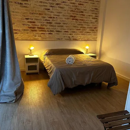 Homestay A 5 Minutos Andando Del Casco Viejo, Ayuntamiento, Plaza Circular Y Gran Via De Y Proximo A 2 Lineas De Metro