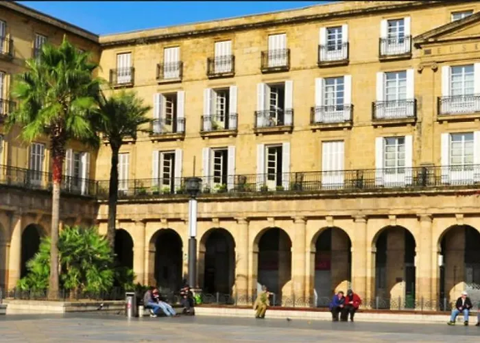 A 5 Minutos Andando Del Casco Viejo, Ayuntamiento, Plaza Circular Y Gran Via De Y Proximo A 2 Lineas De Metro Bilbao