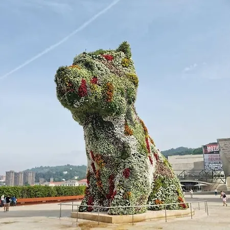 A 5 Minutos Andando Del Casco Viejo, Ayuntamiento, Plaza Circular Y Gran Via De Y Proximo A 2 Lineas De Metro