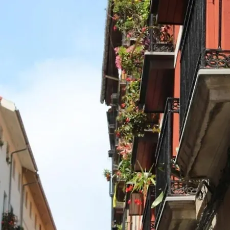 Homestay szállás A 5 Minutos Andando Del Casco Viejo, Ayuntamiento, Plaza Circular Y Gran Via De Y Proximo A 2 Lineas De Metro *