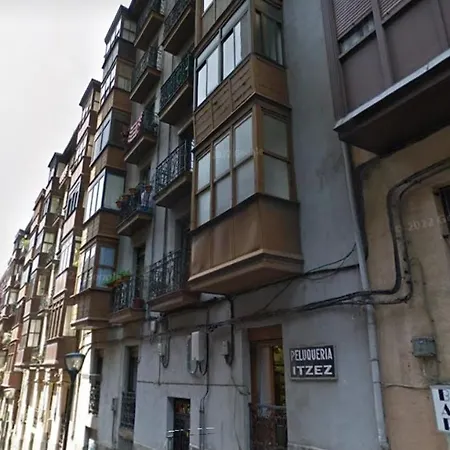 Проживание в семье A 5 Minutos Andando Del Casco Viejo, Ayuntamiento, Plaza Circular Y Gran Via De Y Proximo A 2 Lineas De Metro *